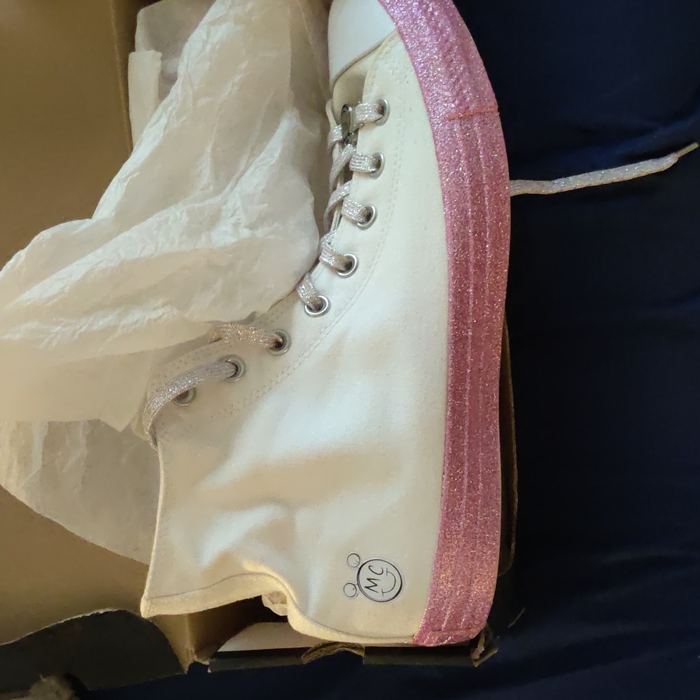 Miley Cyrus Edition Converse